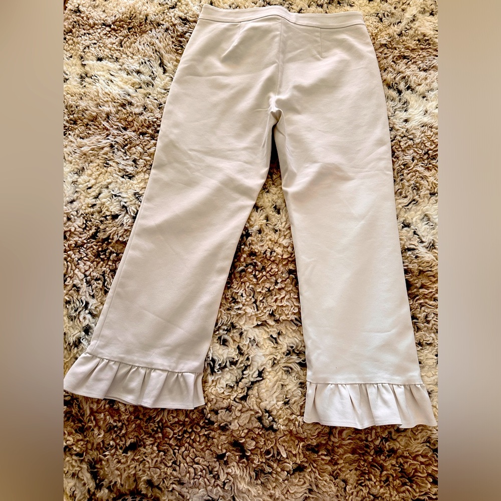 Zara Cropped white pants Large